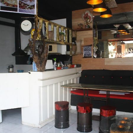 Gusti Homestay Kerobokan Bagian luar foto