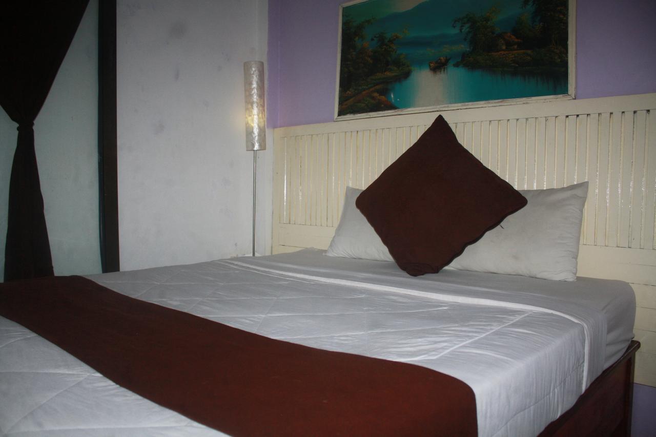 Gusti Homestay Kerobokan Bagian luar foto