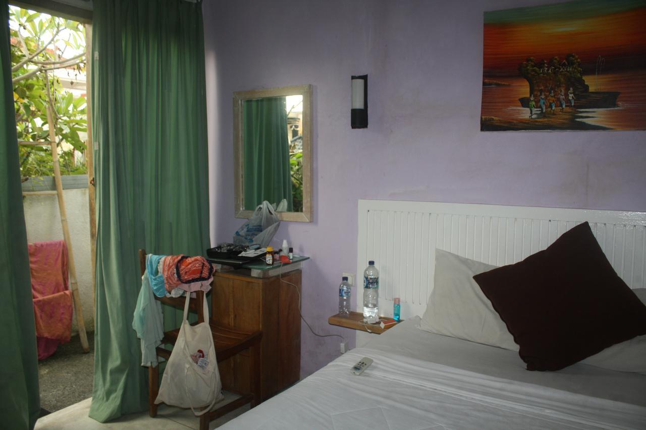 Gusti Homestay Kerobokan Bagian luar foto
